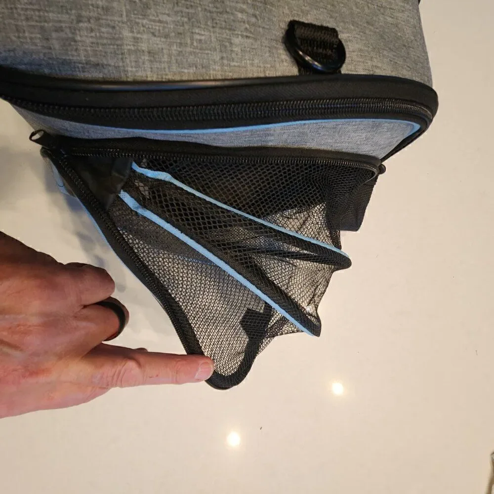 Siivton pet carrier